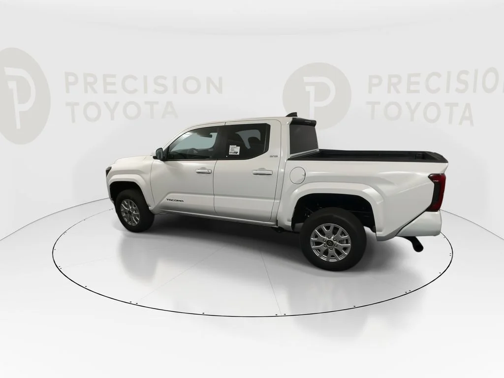 New 2026 Ice Cap Toyota SR5 image 13