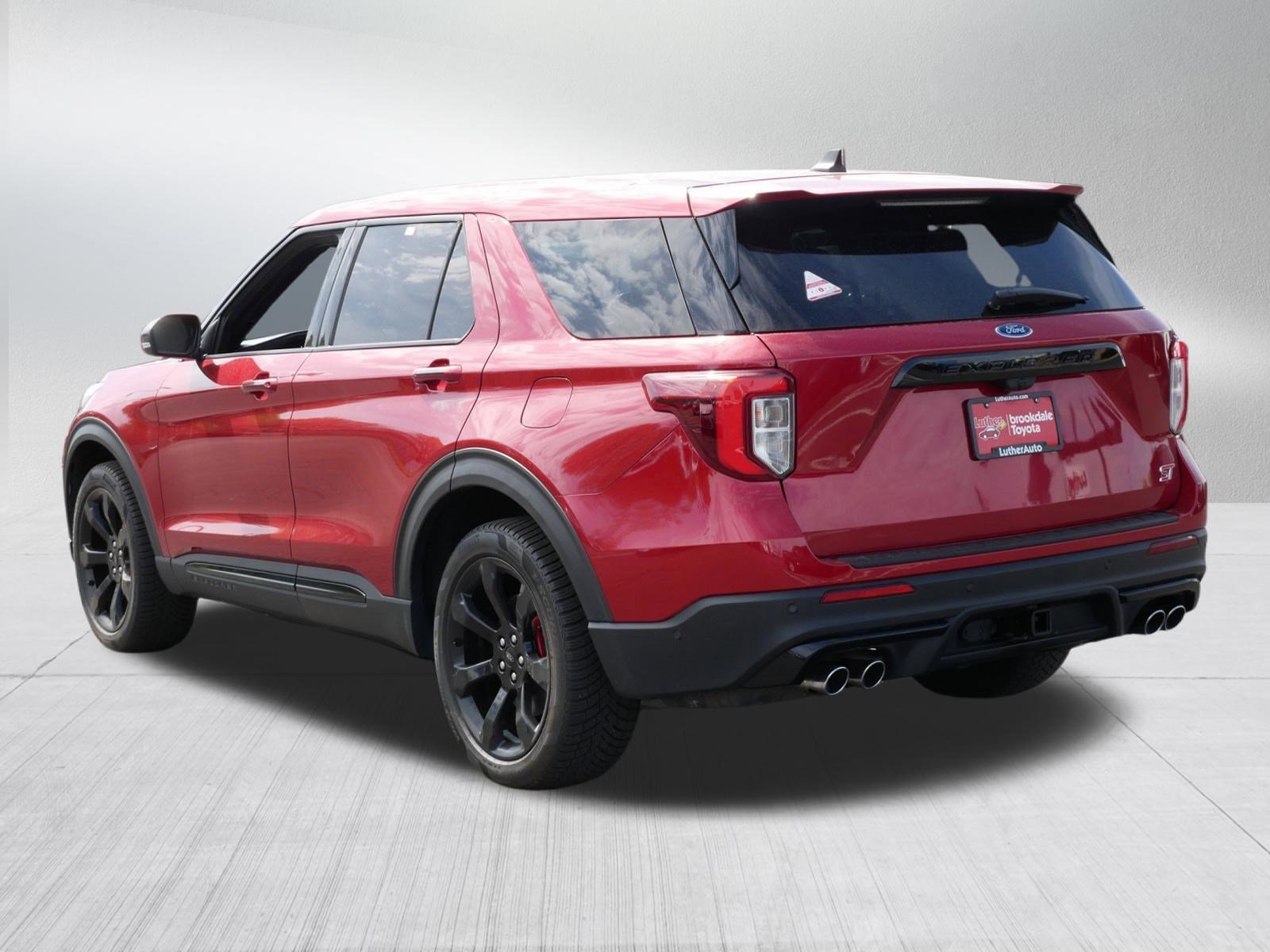 Used 2022 Rapid Red Metallic Tinted Clearcoat Ford ST image 5