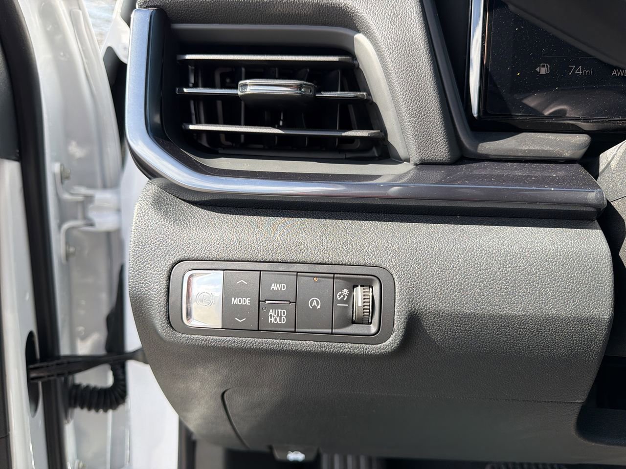 Used 2026 Summit White GMC AT4 image 15