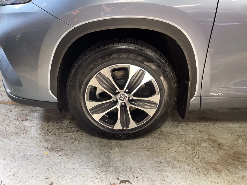Used 2021  Toyota XLE image 10
