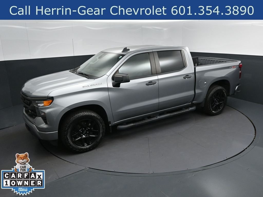 Used 2023 Gray Chevrolet Custom image 32