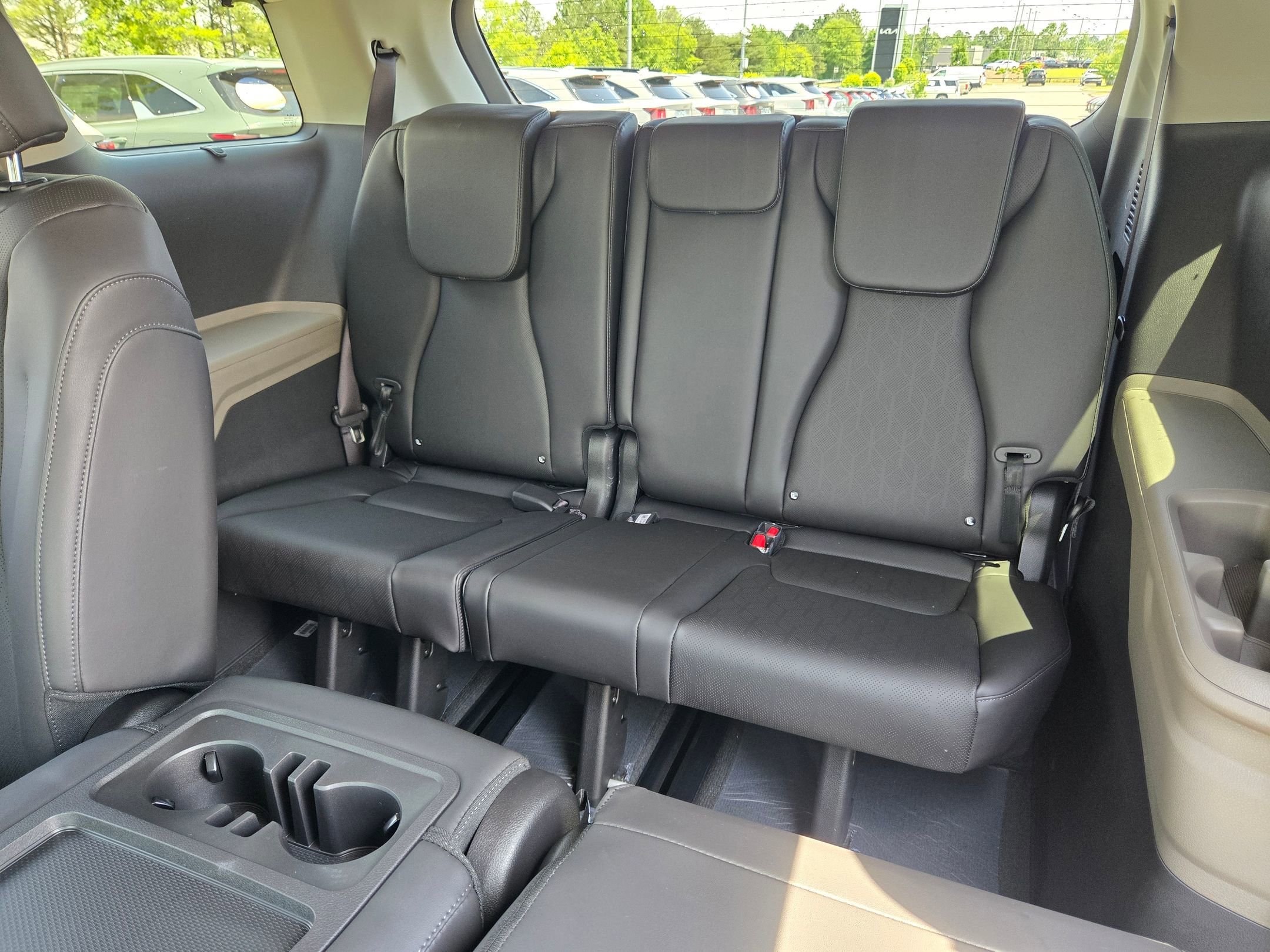 New 2026 Ceramic Silver Kia EX image 32