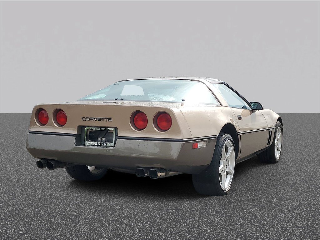 Used 1985  Chevrolet Base image 3