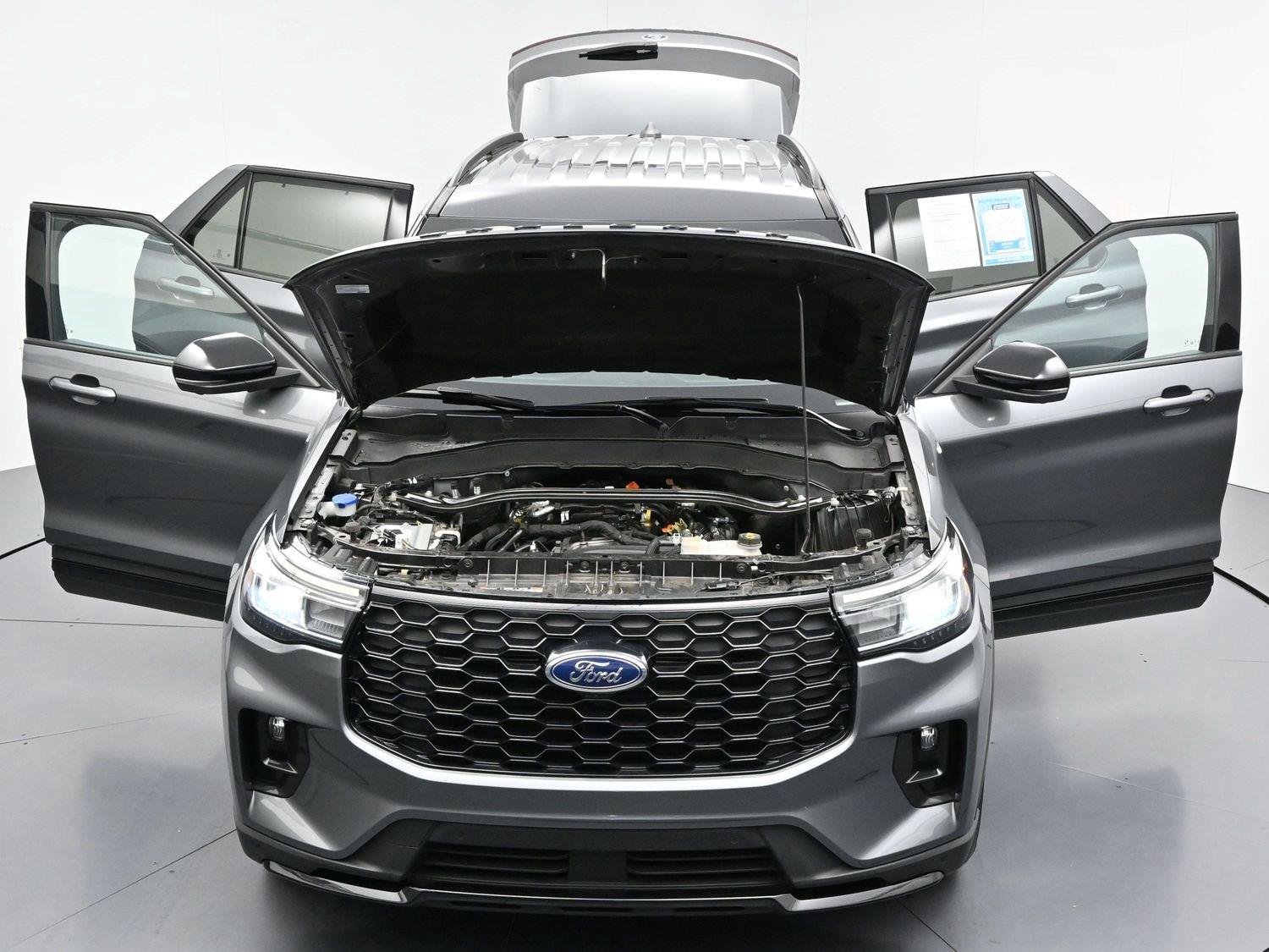 Used 2025 Carbonized Gray Ford ST-Line image 47