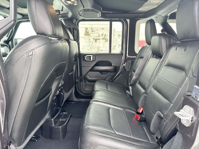 Used 2022 Gray Jeep Unlimited Sahara Altitude image 23