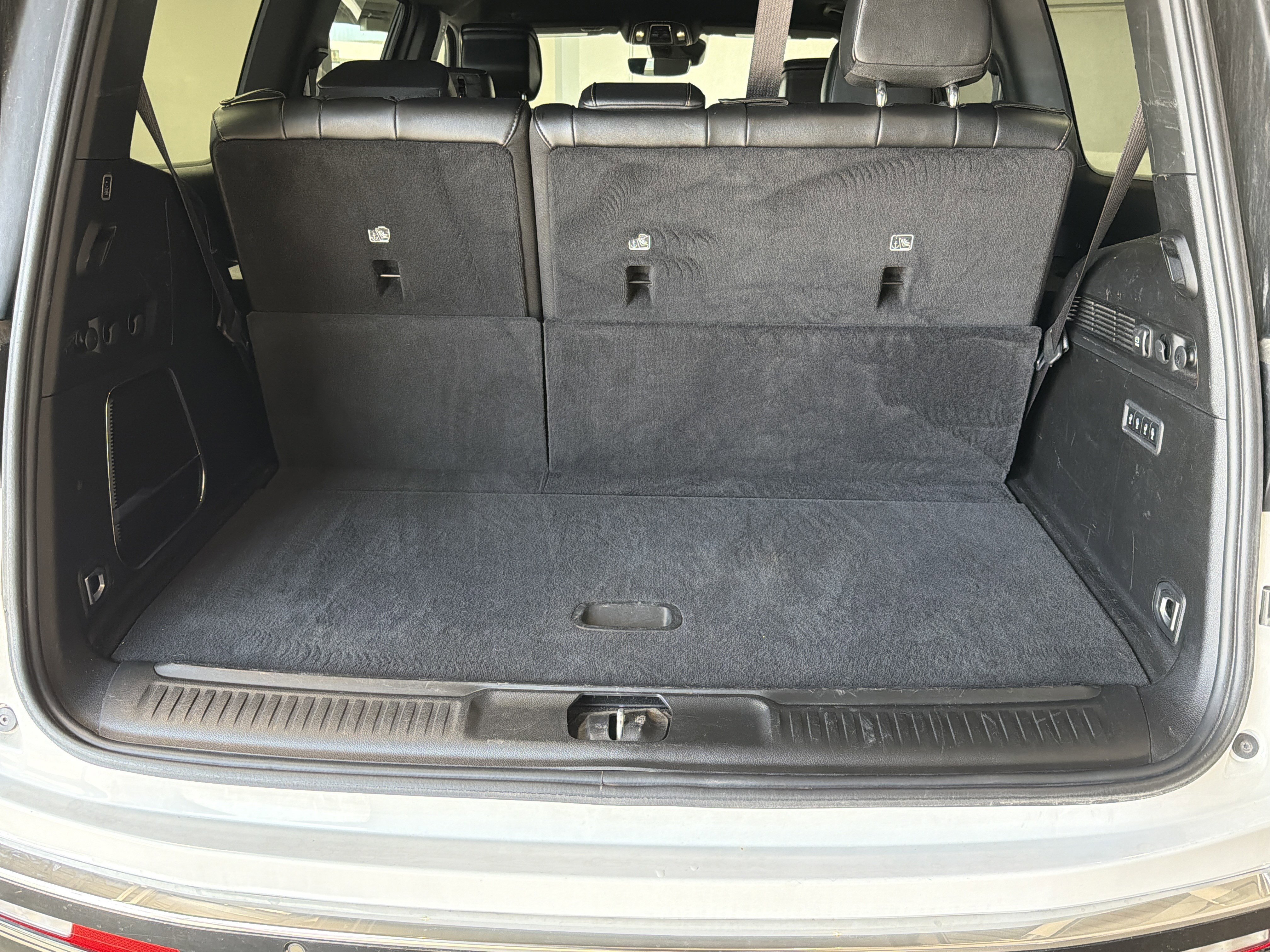 2024 Jeep Wagoneer Series III - Photo 18