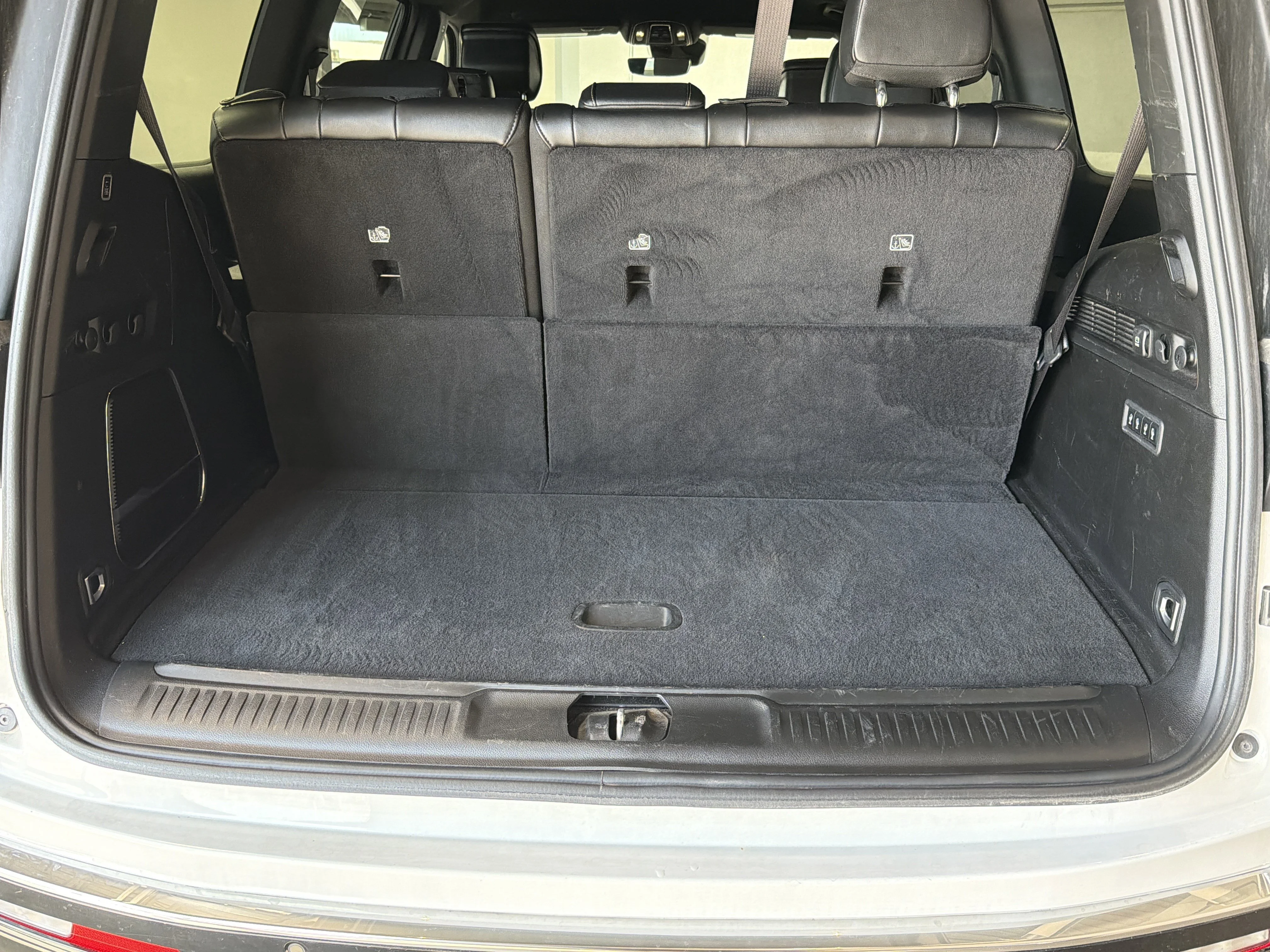2024 Jeep Wagoneer Series III - Photo 18