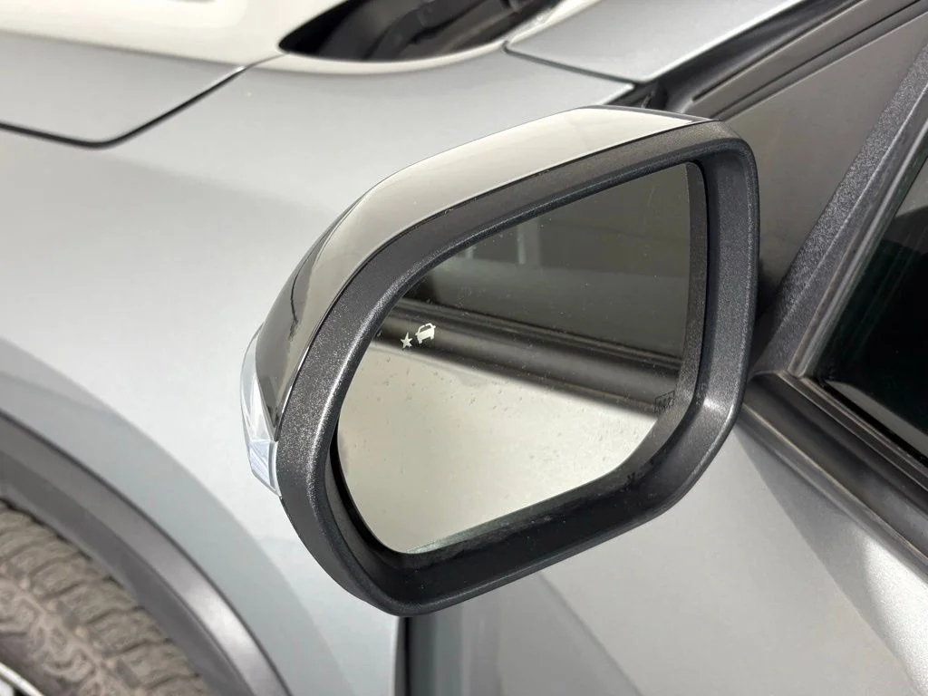 Used 2024 Gray Chevrolet Z71 image 15
