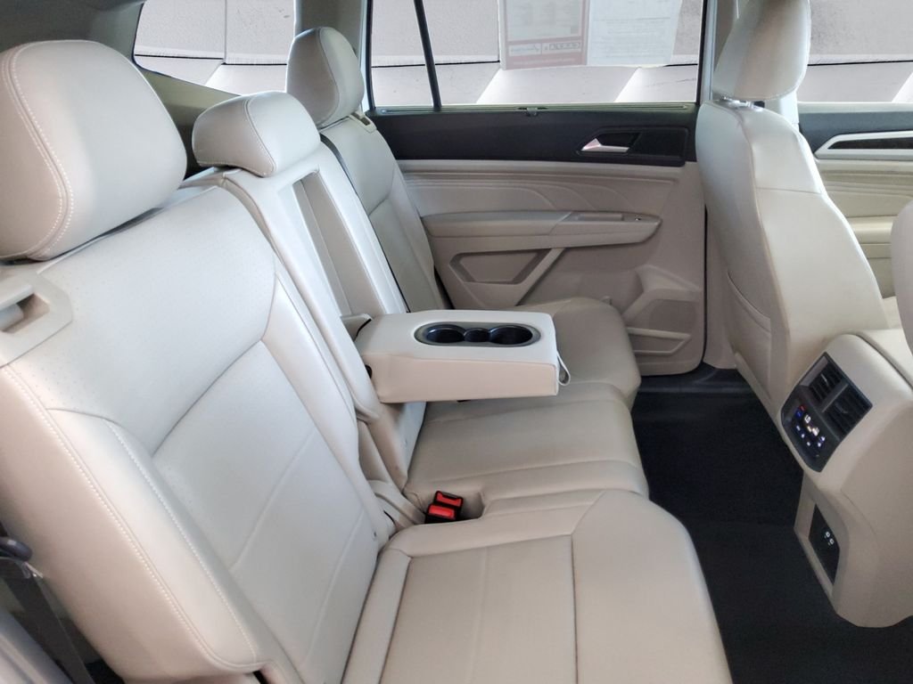 Used 2023 White Volkswagen 3.6L V6 SE w/Technology image 16