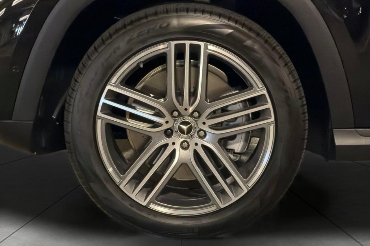New 2026 Obsidian Black Metallic Mercedes-Benz GLS 450 4MATIC® SUV image 27