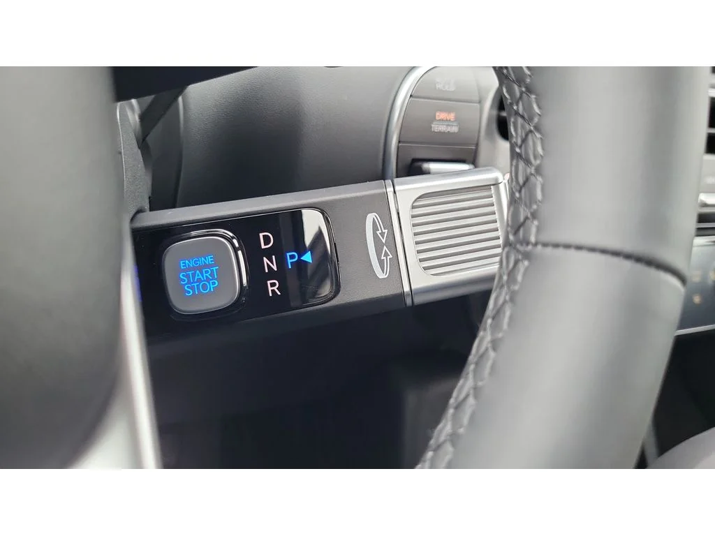 New 2026 Creamy White Pearl Hyundai SEL 7P image 19