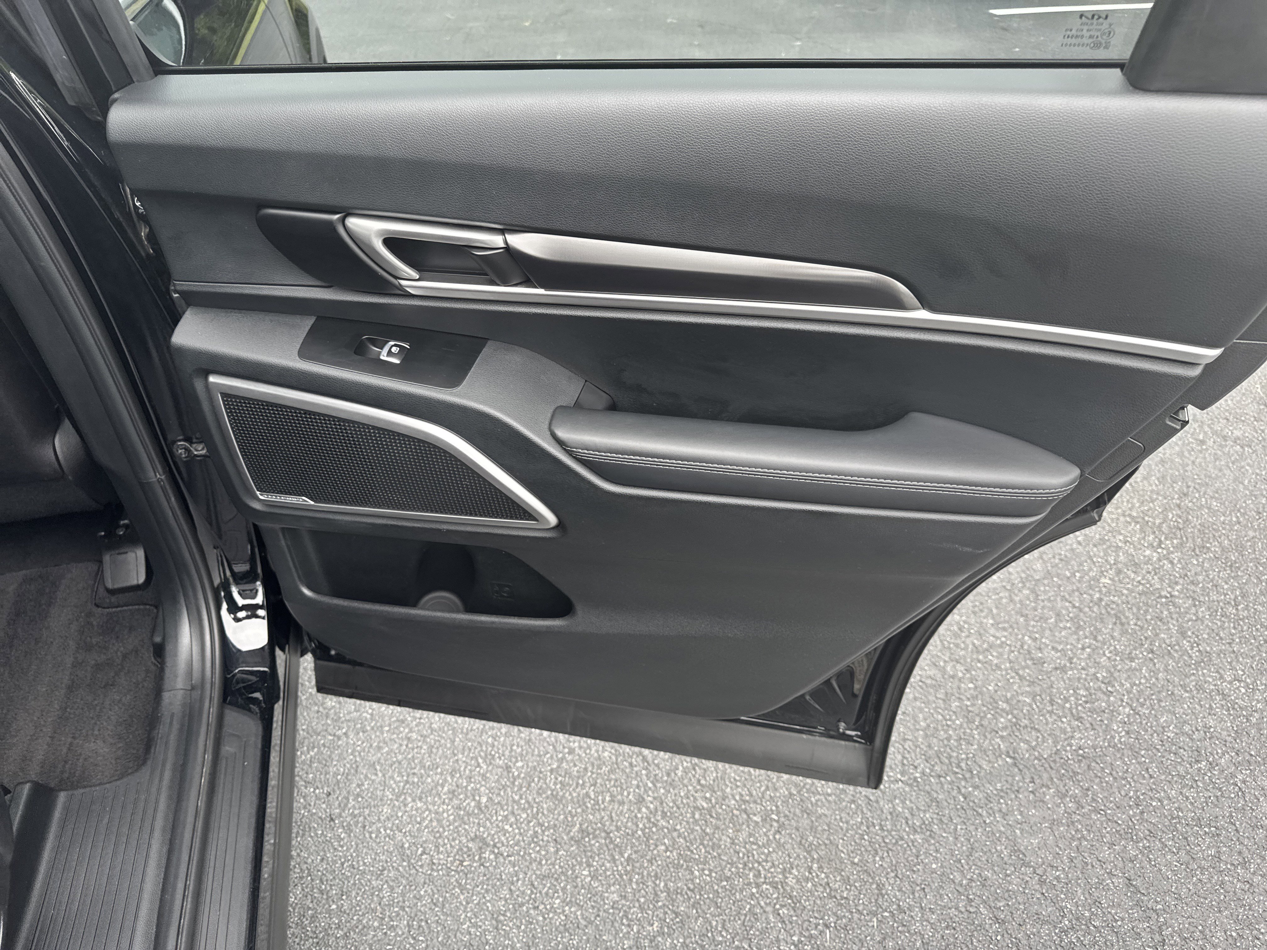 Used 2025 Ebony Black Kia S image 38
