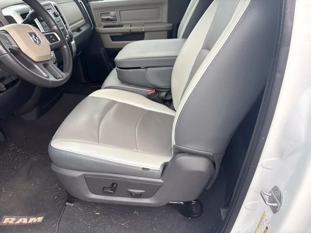 Used 2010 White Ram SLT image 6