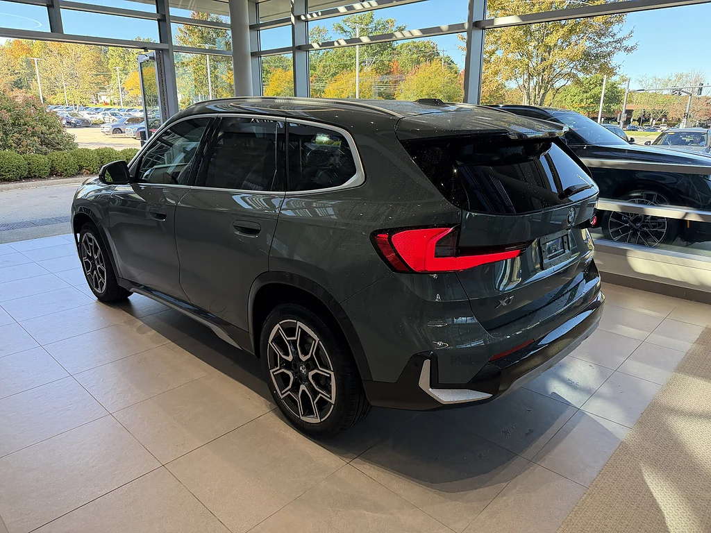 New 2027  BMW xDrive28i image 4
