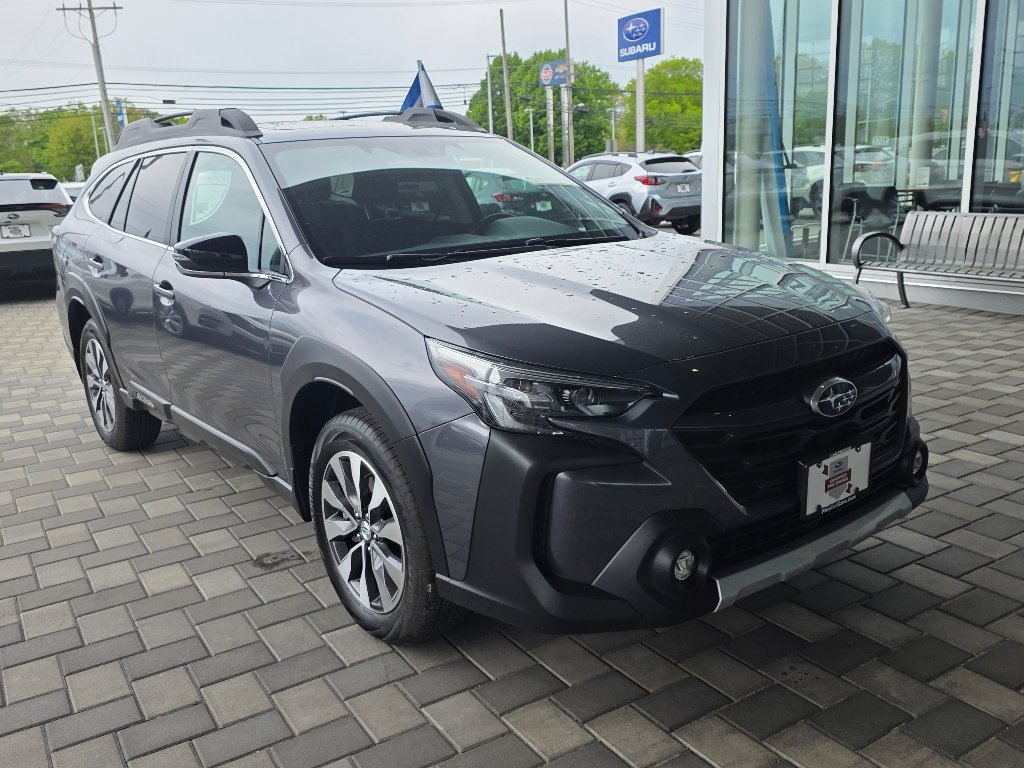 Used 2025 Magnetite Gray Metallic Subaru Limited image 9