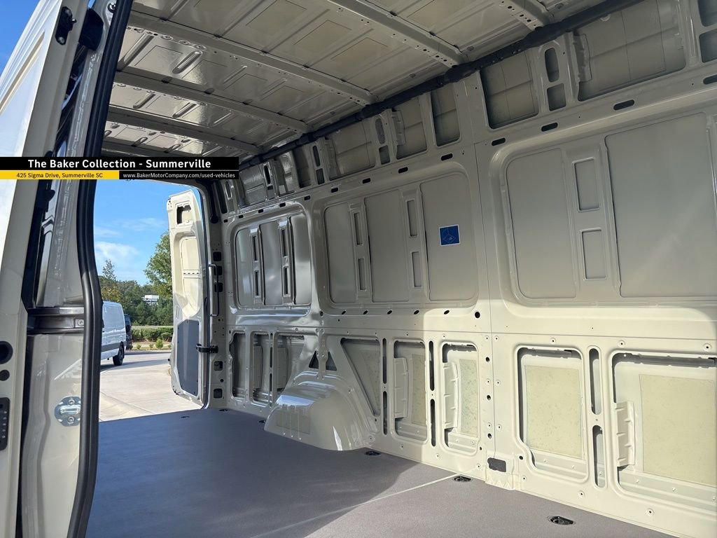 New 2026 White Mercedes-Benz AWD Cargo image 18