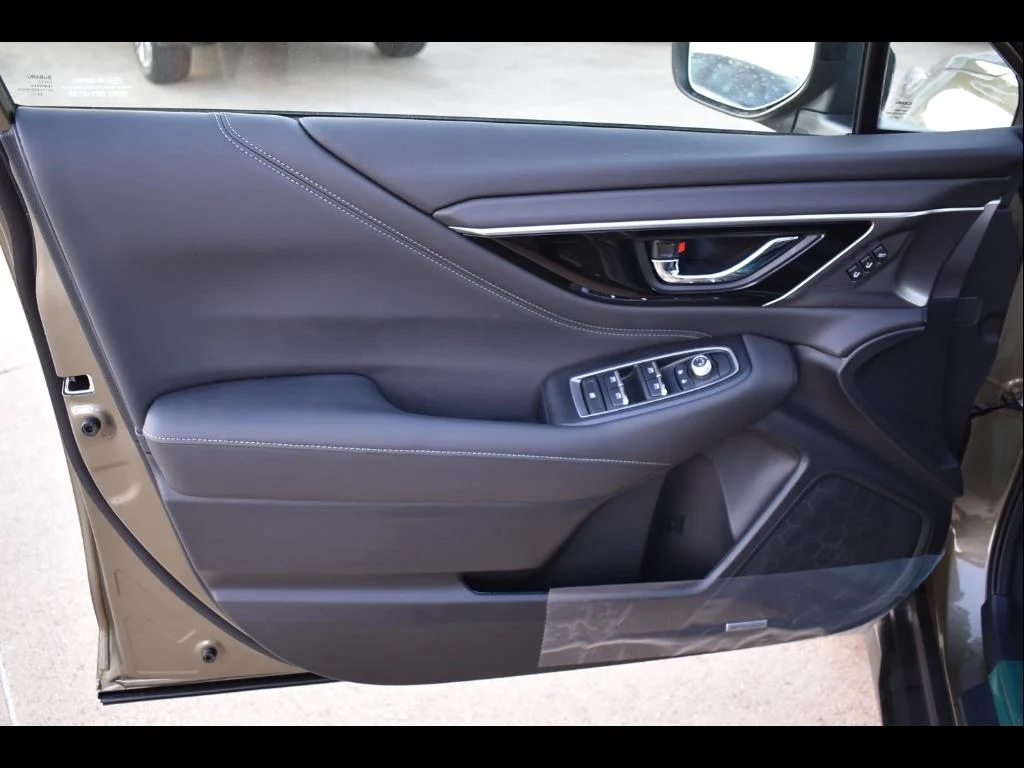 Used 2025 GREEN Subaru Limited image 22