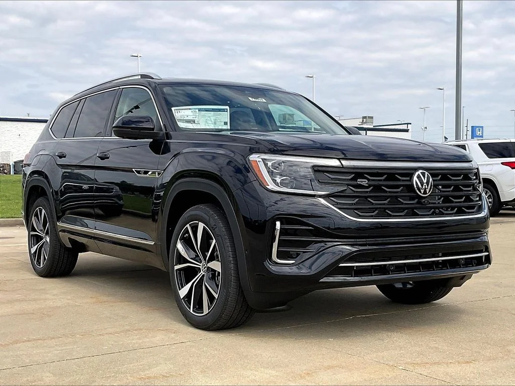 2026 Volkswagen Atlas 2.0T SEL Premium R-Line 4MOTION's photo