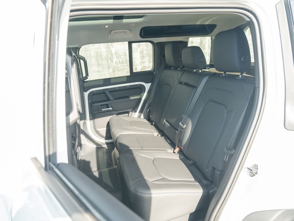 New 2026 Fuji White Land Rover S image 23