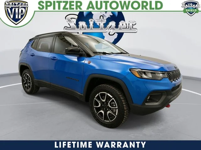 New 2026 Hydro Blue Pearl-Coat Exterior Paint Jeep Trailhawk image 1