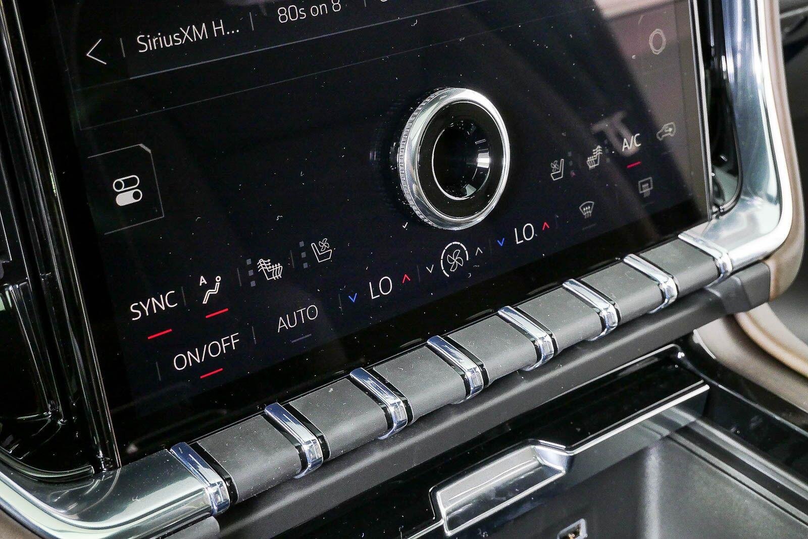 2026 GMC Yukon Denali Ultimate - Photo 17