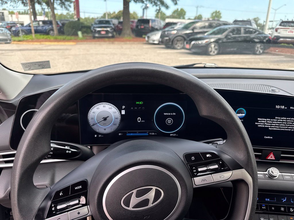 Used 2024 Gray Hyundai SEL image 15