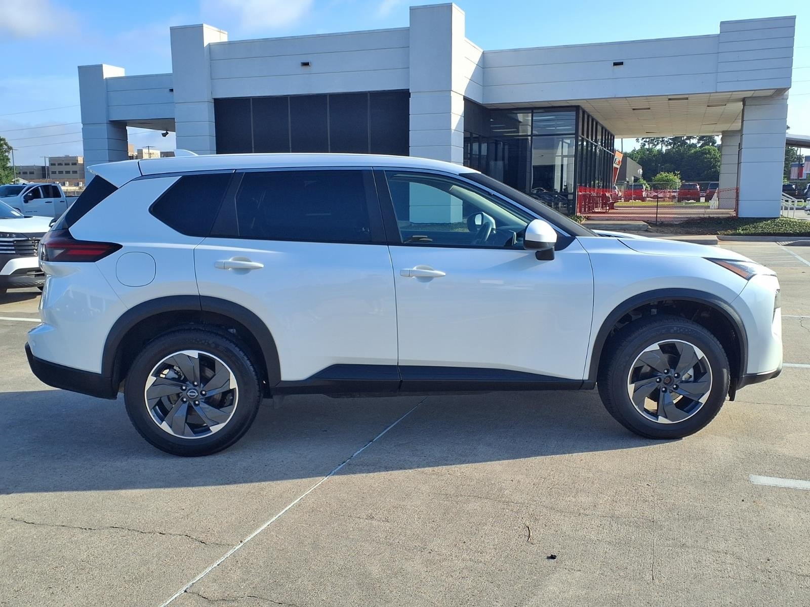 2024 Nissan Rogue SV White at Robbins Nissan