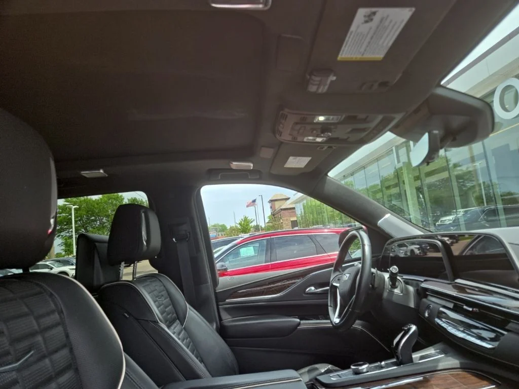 Used 2021 Red Cadillac Sport Platinum image 3