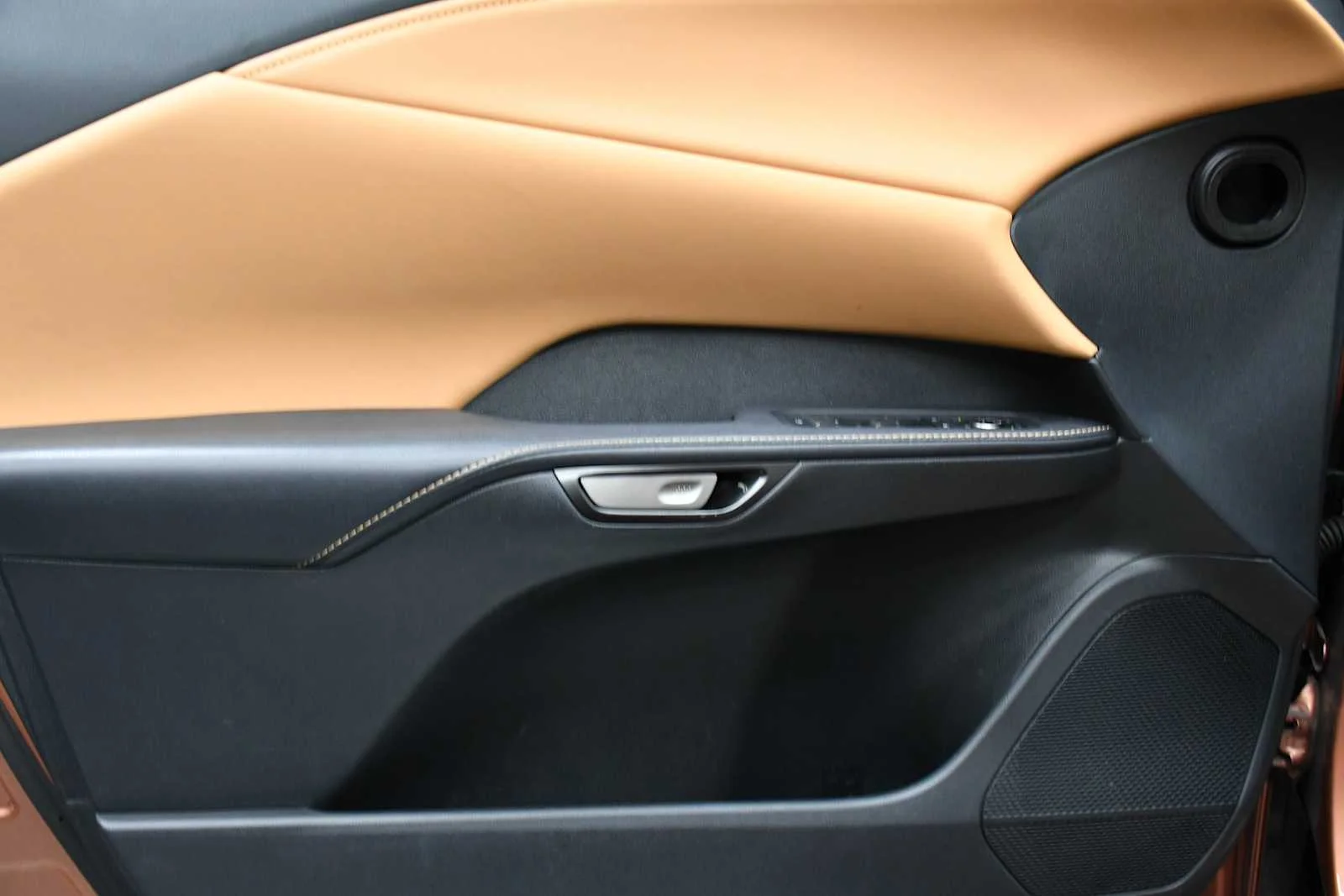 Used 2025 Copper Crest Lexus Premium Plus image 12