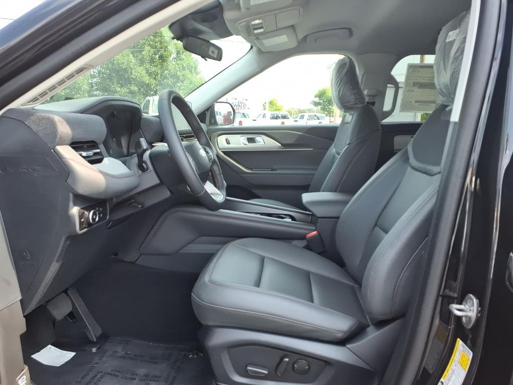 New 2026 Agate Black Metallic Ford Active image 8