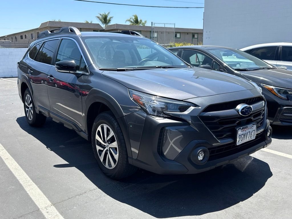 2024 Subaru Outback Premium's photo