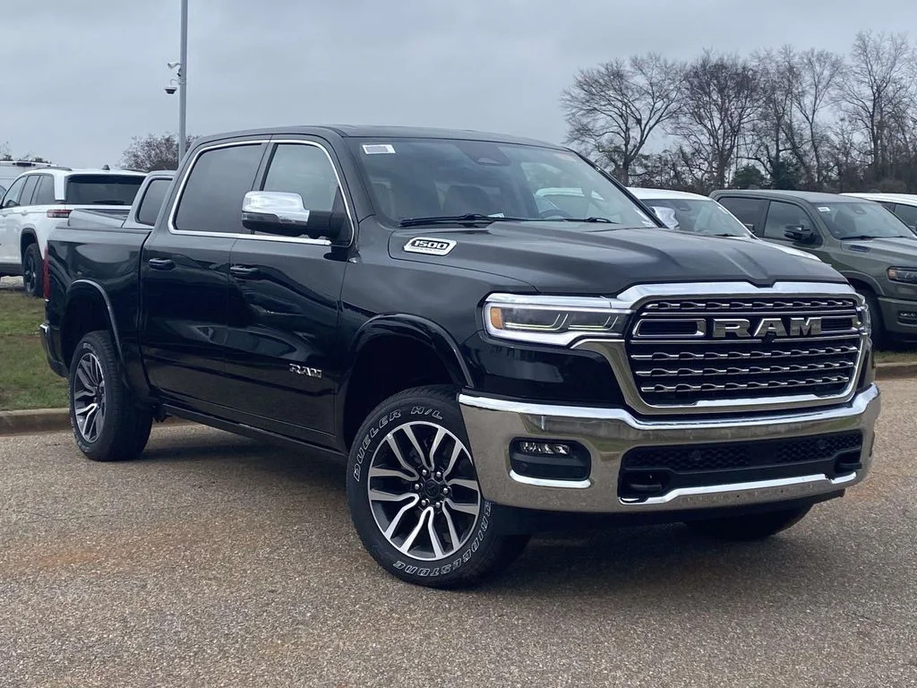 New 2026 Diamond Black Crystal Pearlcoat RAM Limited image 32