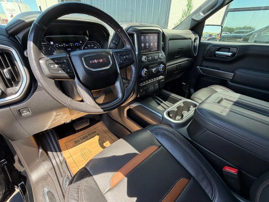 Used 2021 Black GMC AT4 image 7
