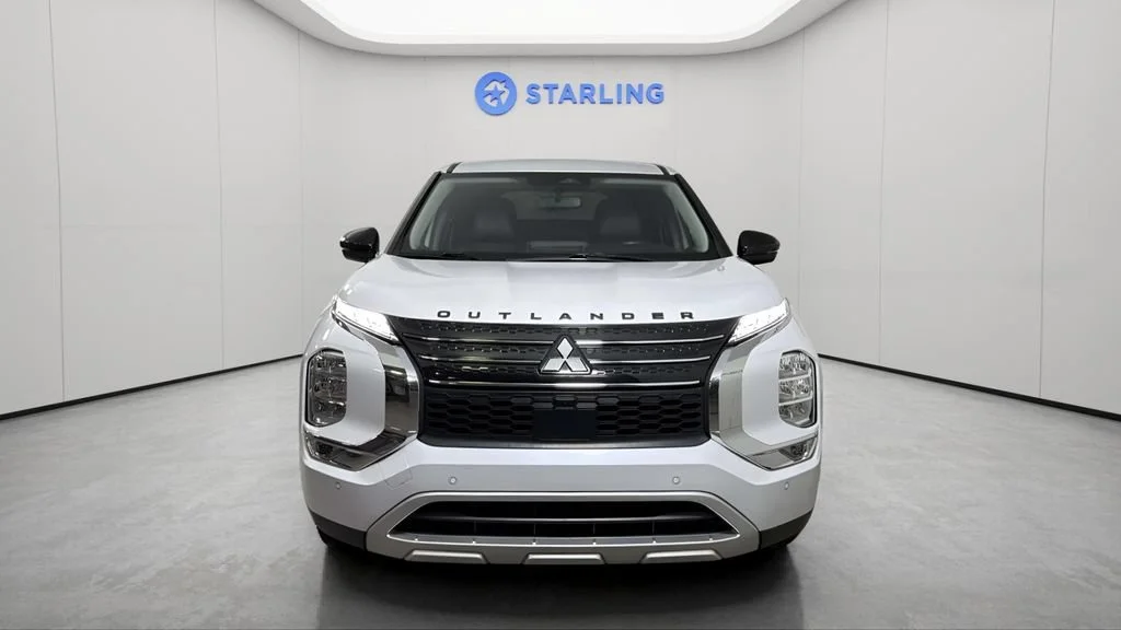 Used 2024 White Mitsubishi SE 2.5 2WD image 15