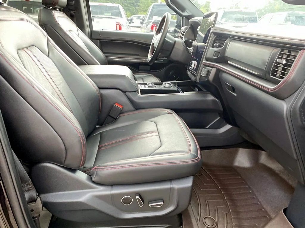 Used 2024 Black Metallic Ford Limited image 27