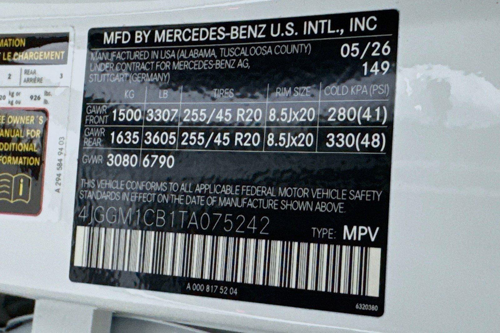 New 2026 Polar White Mercedes-Benz EQE 320 4MATIC® SUV image 23