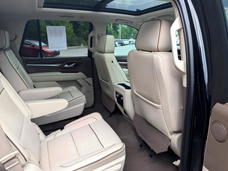 Used 2022 Onyx Black GMC Denali image 25