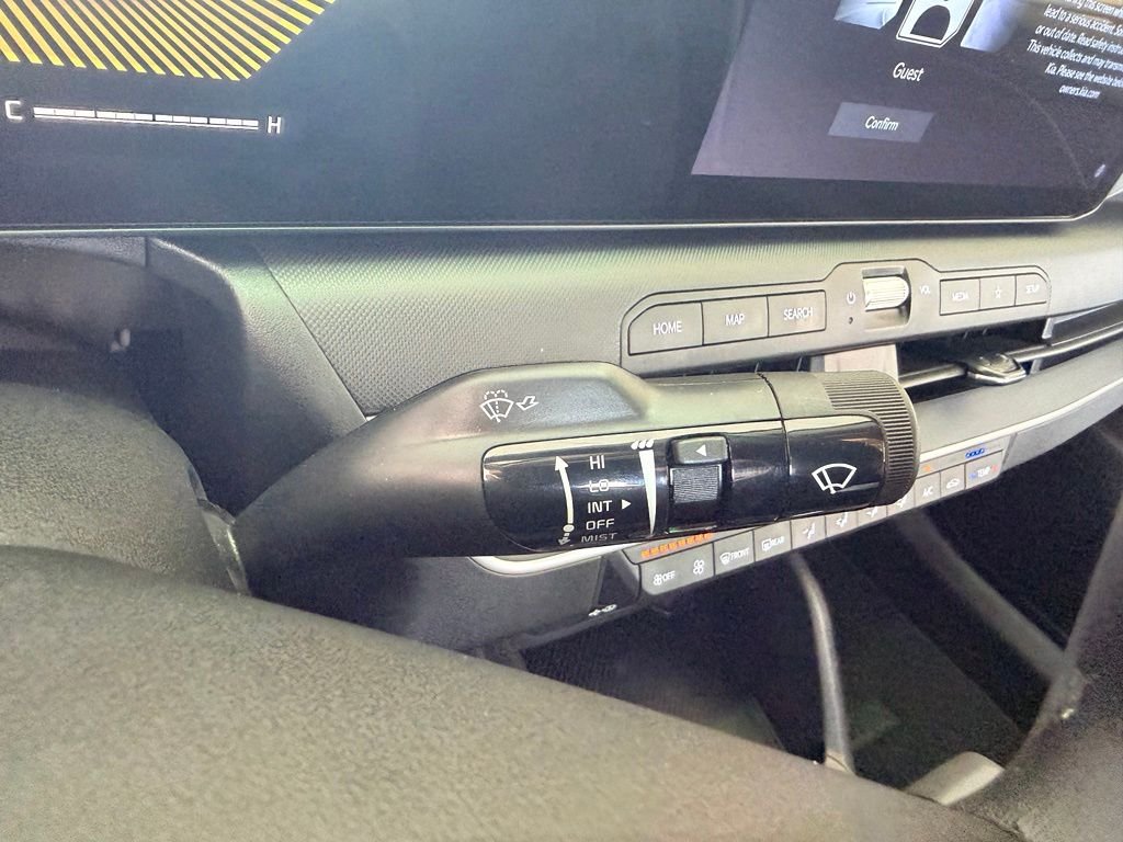 Used 2025 Blue Kia LXS image 21