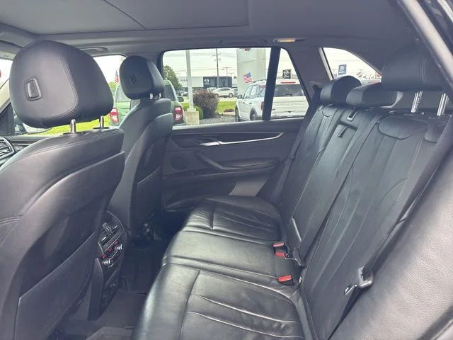 Used 2015 Black BMW xDrive35i image 31