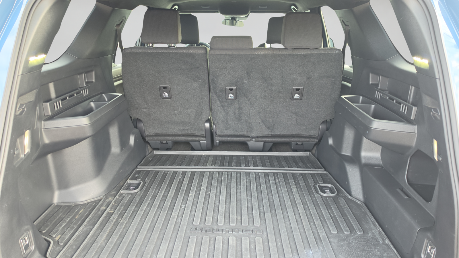 Used 2025 Heritage Blue Toyota SR5 image 27