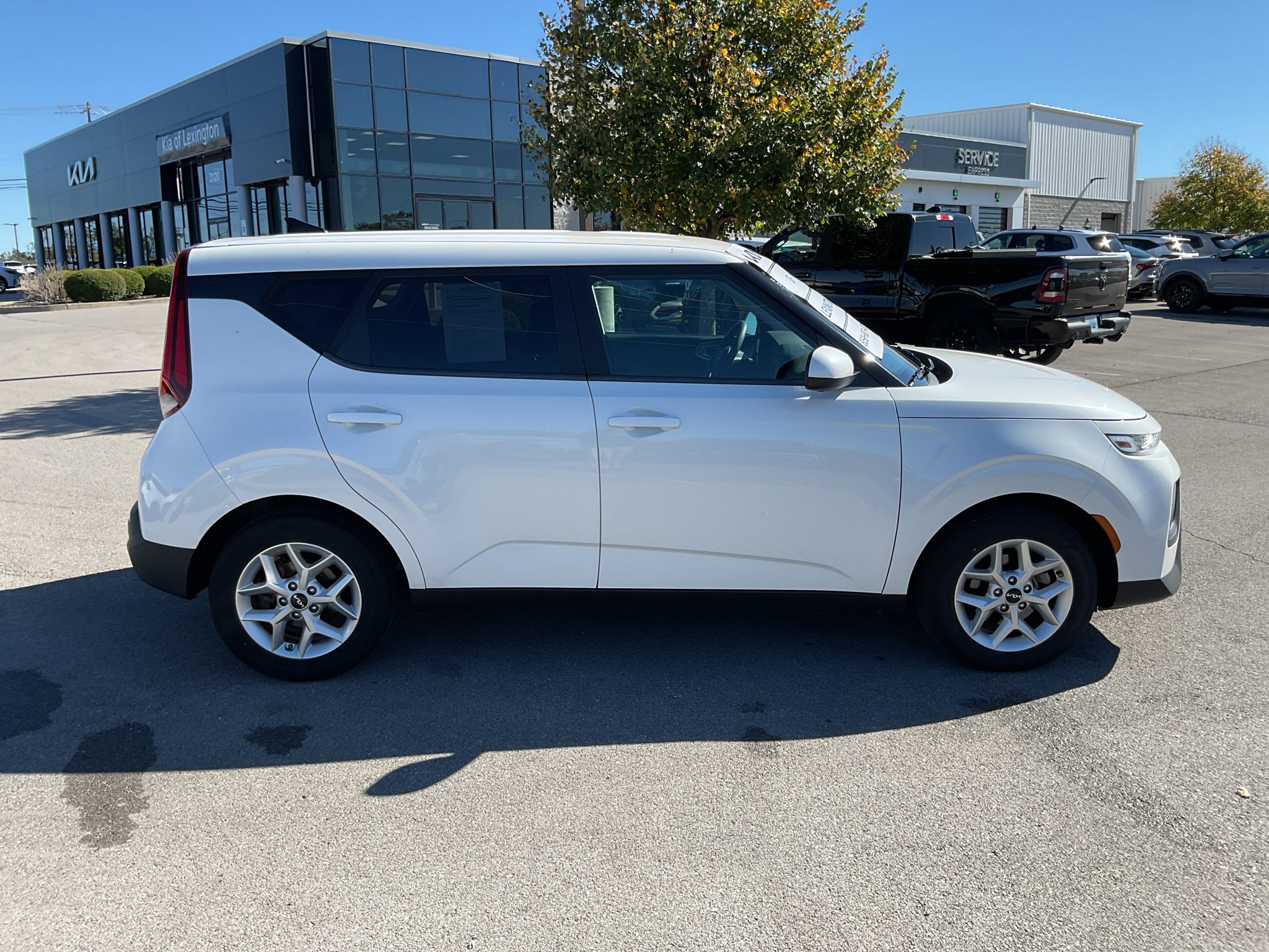 Certified Used 2022 Snow White Pearl Kia LX image 7