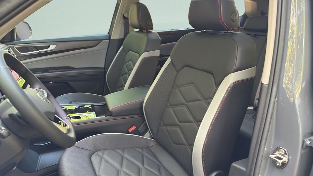New 2026 Pure Gray Volkswagen 2.0T Peak Edition image 28