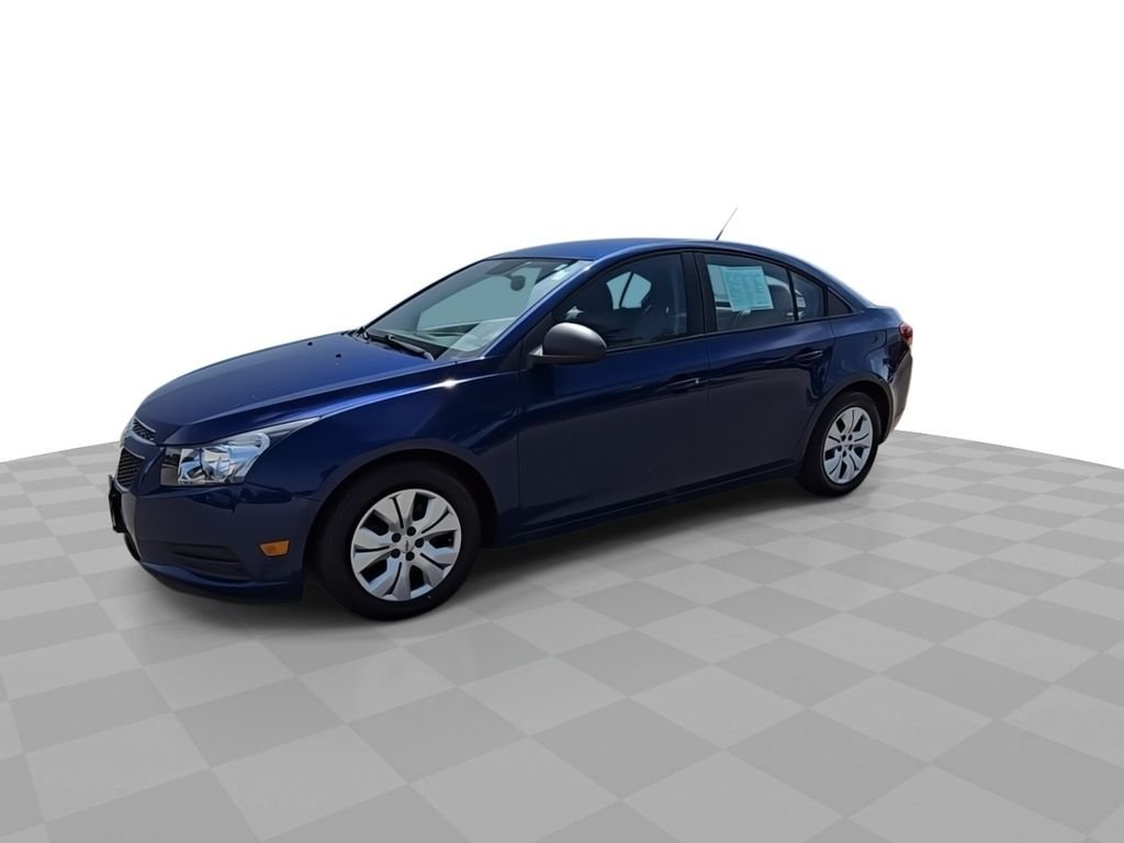 Used 2013 Blue Chevrolet LS image 4