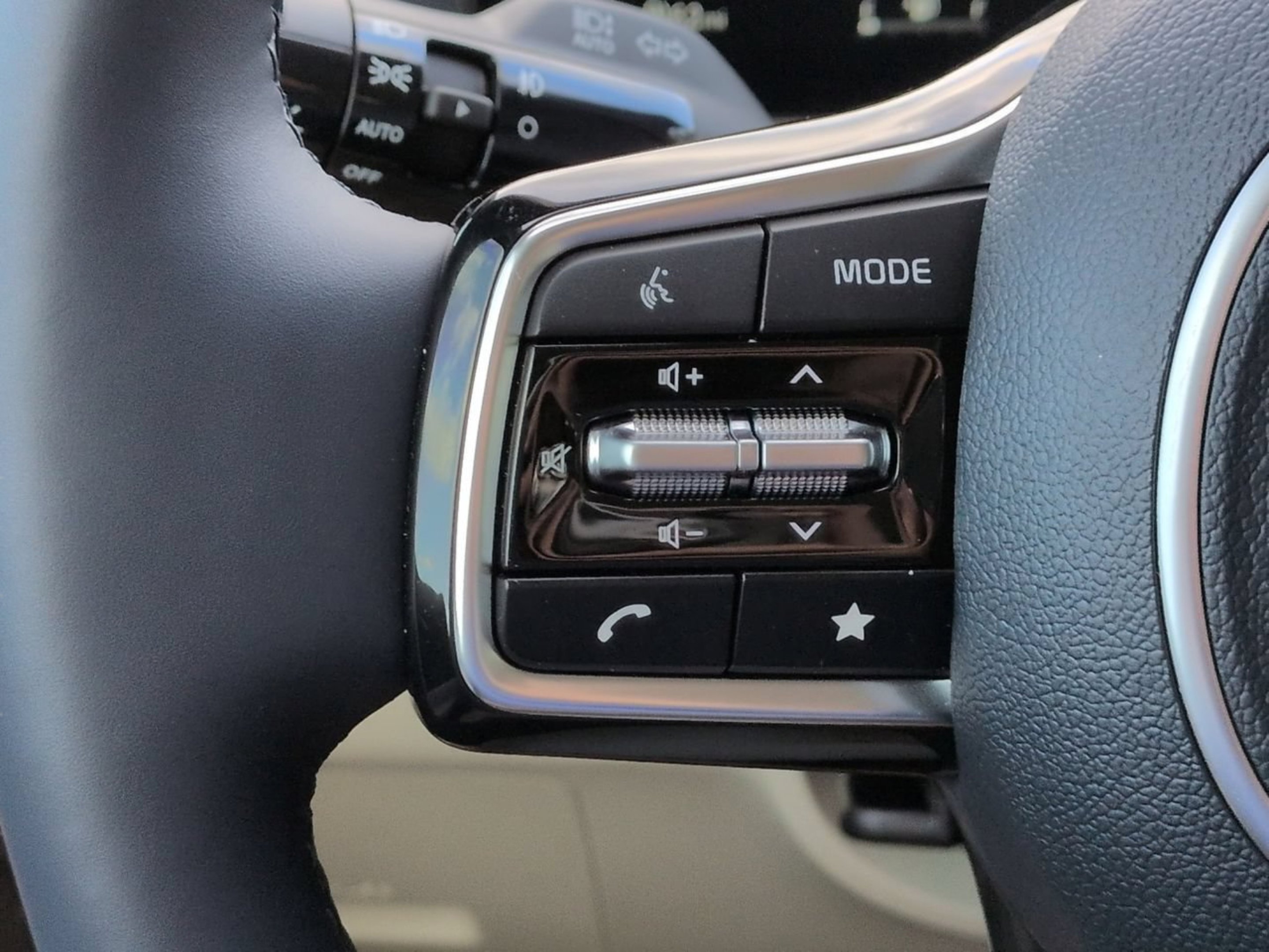 New 2026 Ivory Silver Kia SX Prestige image 32