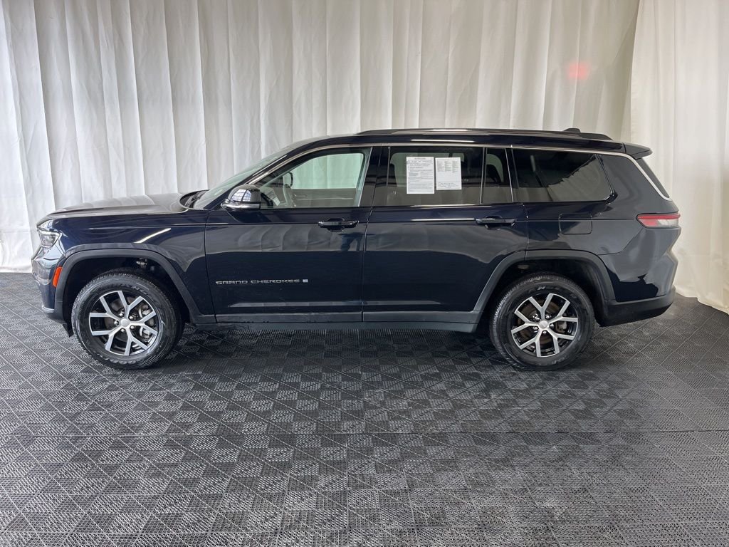 Used 2023 Black Jeep Limited image 25