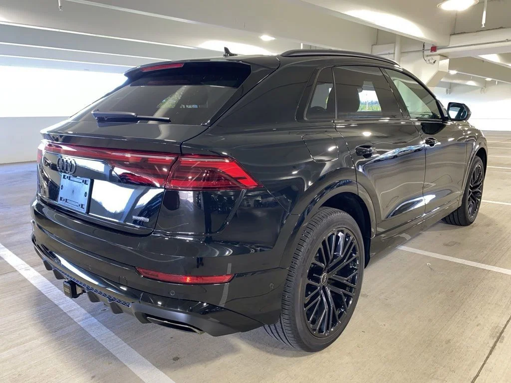 Used 2025  Audi 55 Premium Plus image 4