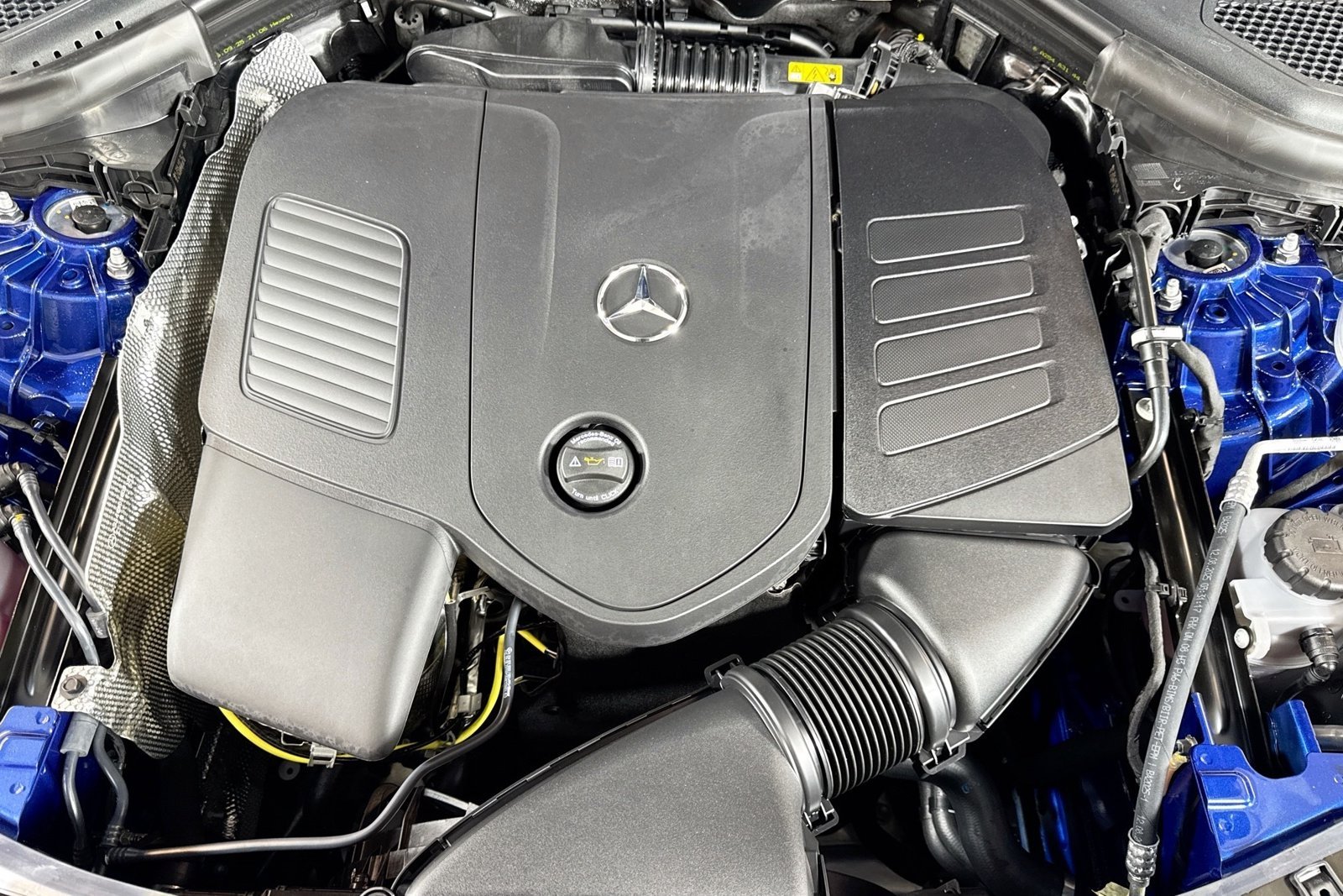 New 2026 Starling Blue Metallic Mercedes-Benz GLC 300 image 28