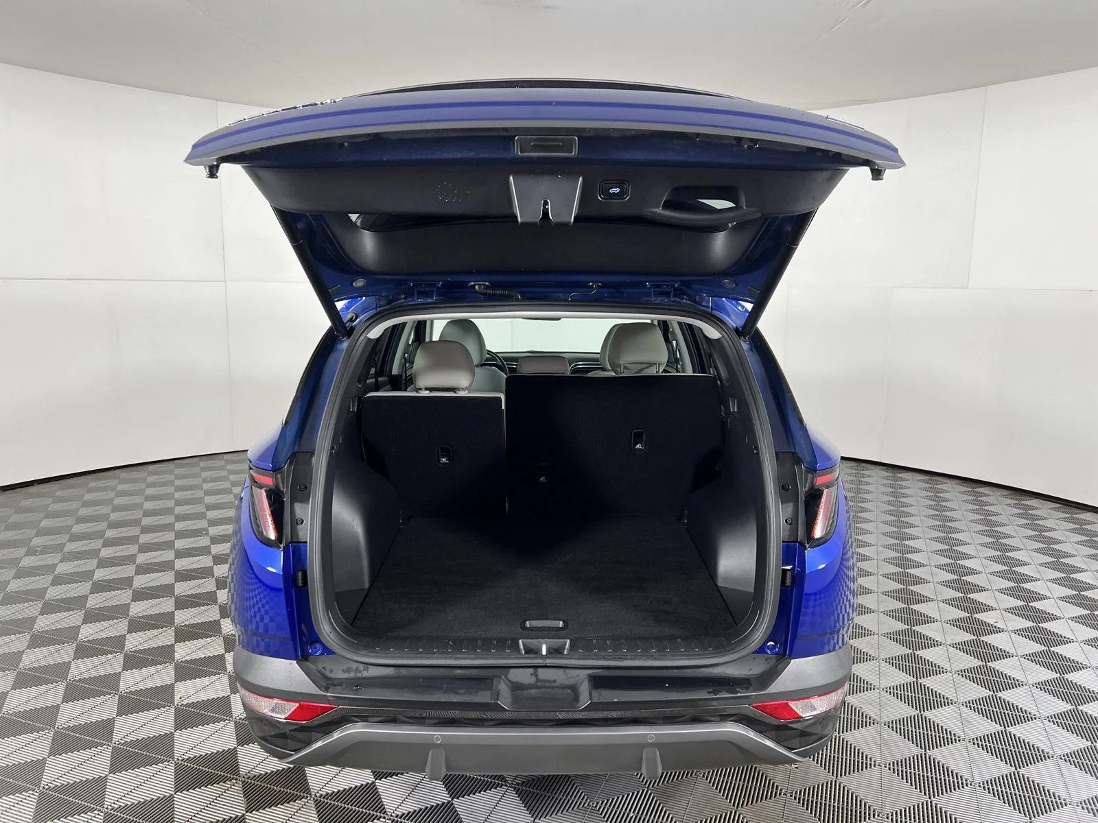 Used 2023 Intense Blue Hyundai Limited image 12