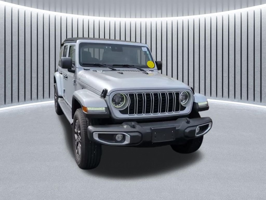 Used 2024 Silver Jeep Sahara image 5
