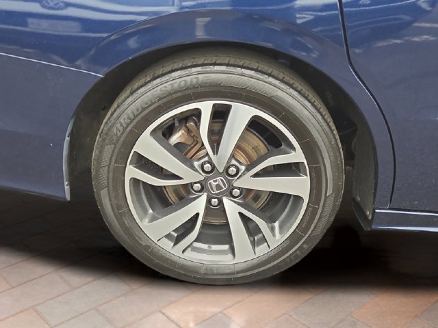 Used 2023 Obsidian Blue Pearl Honda Touring image 4